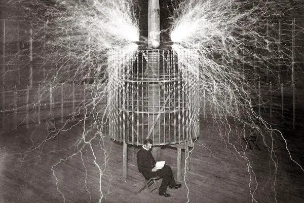 104267232 Nikola Tesla.600x400
