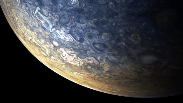 many snapshots of jupiter take on an artistic quality