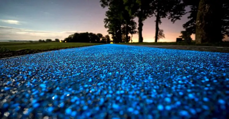 poland unveils glow in the dark bicycle path that is charged by the sun