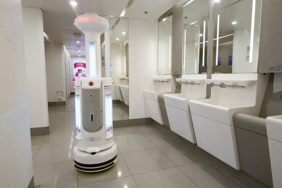 Intelligent Sterilization Robots in Hong Kong airport