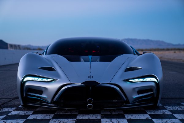 hydrogen-powered super-car