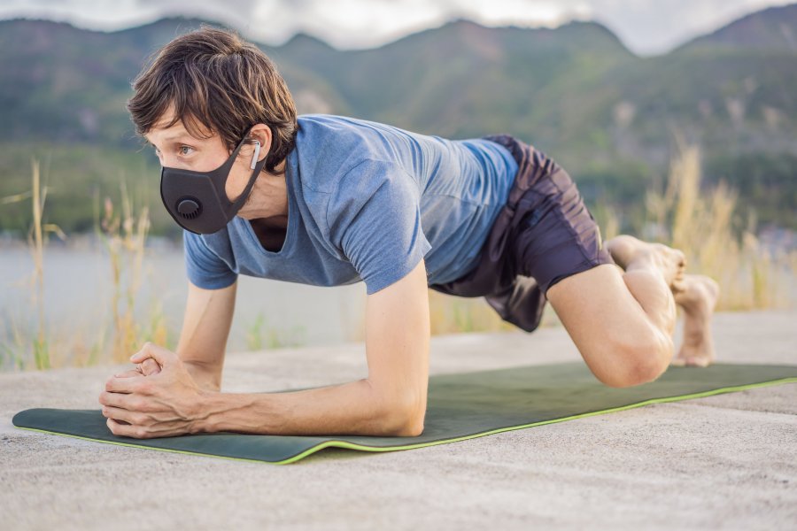 Knee Tap Plank